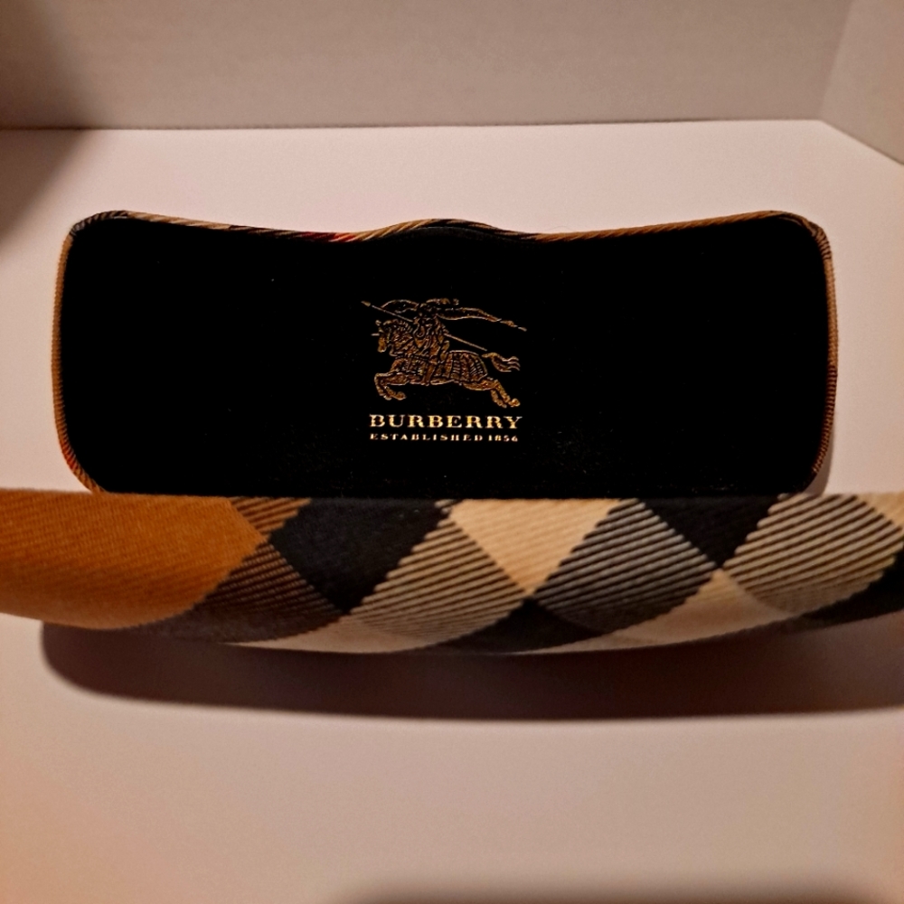 Burberry Eyeglass.Case